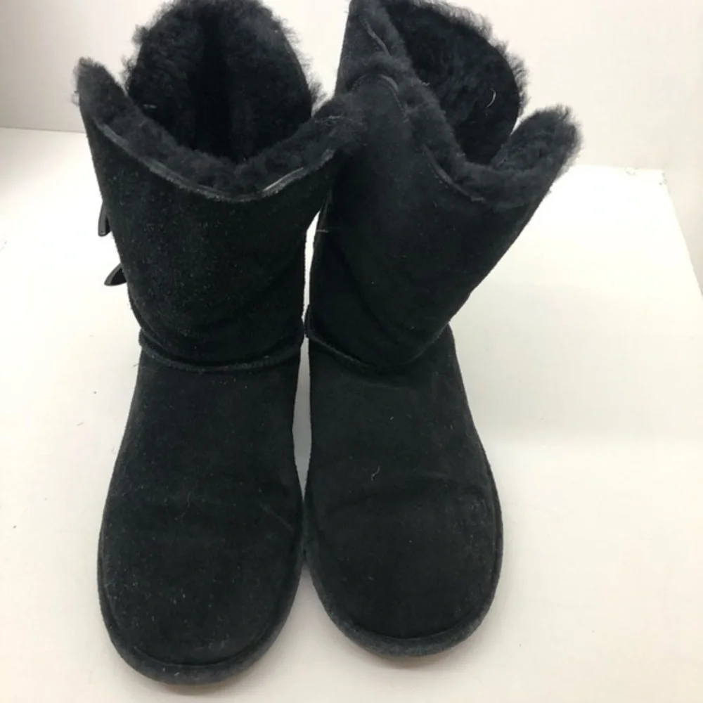 Bearpaw black suede winter fashion boots Abigail